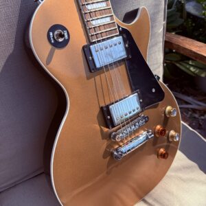 Gibson Hand-Signed Joe Bonamassa Limited Edition Standard Goldtop 1 of Only 400 with Exclusive Pickups Made Just for this Run by Seymour Duncan 2012 Colloctors-Grade Rare and in Excellent Condition with OHSC and Case Candy